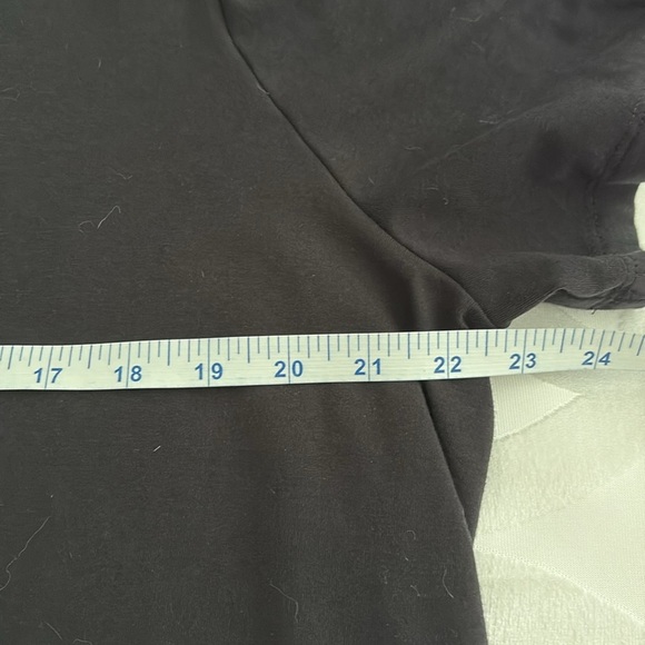 Catherines Black Short Sleeve Split Neck TopSize 1Xp=18/20 p - Picture 8 of 9